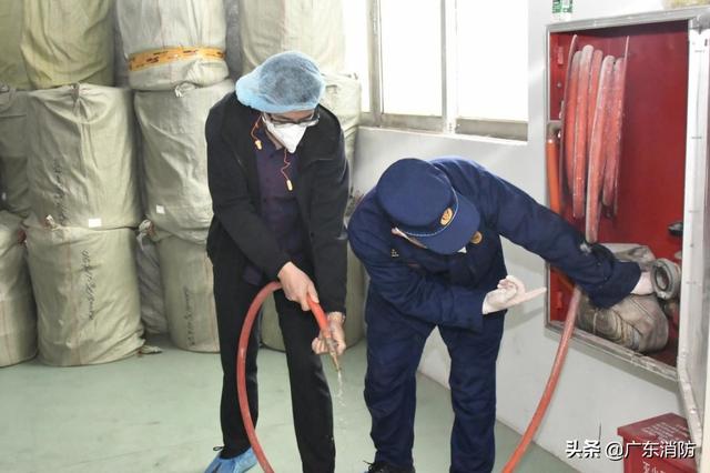 广东中山：每日坚守只为确保口罩生产企业消防安全